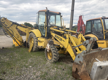 Buldoexcavatoare - Komatsu WB93R cu motor Komatsu 4D106 - Dezmembrări
