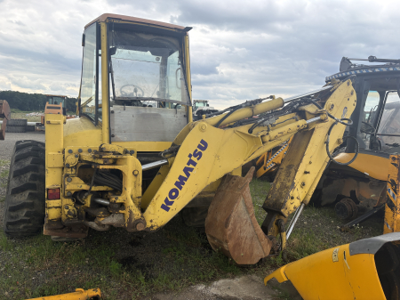 Komatsu WB93R cu motor Komatsu 4D106 - Dezmembrări [3]