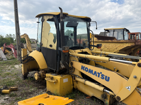 Buldoexcavatoare - Komatsu WB93R cu motor S4D106-1 - Dezmembrări