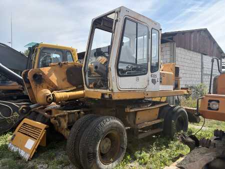 Excavatoare - Liebherr A912 cu motor D924T - Dezmembrări