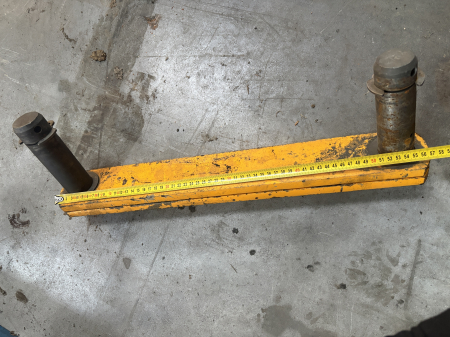 Atașamente - Locator cilindru hidraulic, lungime 560mm