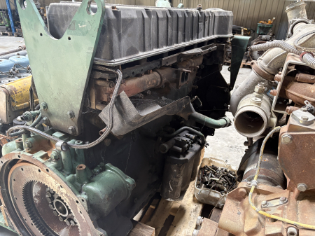 Motor Volvo D12 Complet [3]