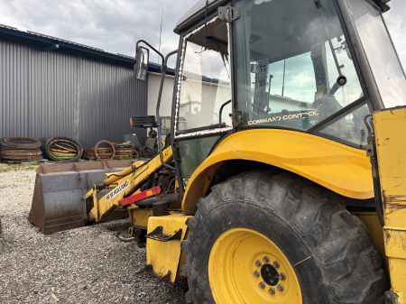 New Holland LB110B-4PS cu motor FPT - Dezmembrări [4]