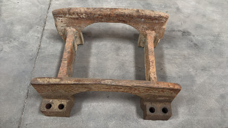 Piese Utilaje - Papuc șenilă Akerman L405 - Lungime 405mm - Lățime 290mm - Prindere 40x285x365x335mm