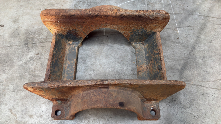 Piese Utilaje - Papuc șenilă - Lungime 470mm - Lățime 280mm - Prindere 330x350mm