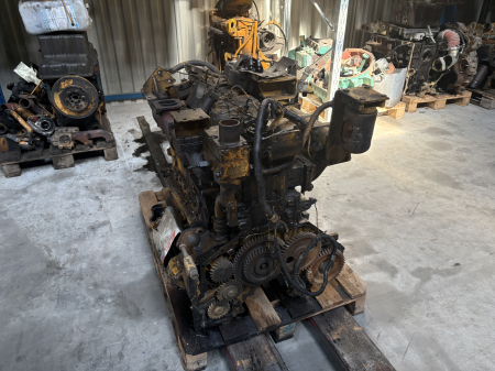 Piese Utilaje - Piese Motor Komatsu 6D125-1 Dezmembrat