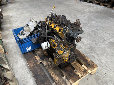 Piese Utilaje - Piese Motor Perkins HP35164U Dezmembrat.