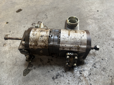 Pompă auxiliară Bosch 1517 233 017 [1]
