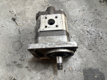 Pompe Auxiliare - Pompă auxiliară Bosch Rexroth MNR 1517221095