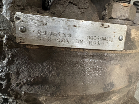 Pompa auxiliara Komatsu 421-62-H4140 - Komatsu WA470-3 [2]