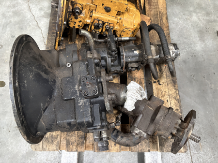 Piese Utilaje - Pompă hidraulică principală Bosch Rexroth A8VO80LG1ES 61R1