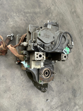 Pompă hidraulică principală Liebherr DPVP 108 (10128757A) Liebherr R934C [3]