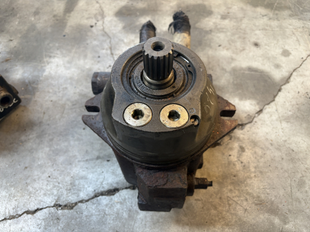 Hidromotor de rotire - Reductor cu hidromotor rotire Liebherr - Liebherr R 914, Liebherr R 922