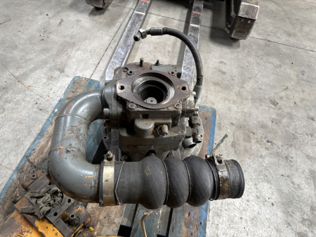 Reductor pompă Liebherr PVG 350 B 384 [2]