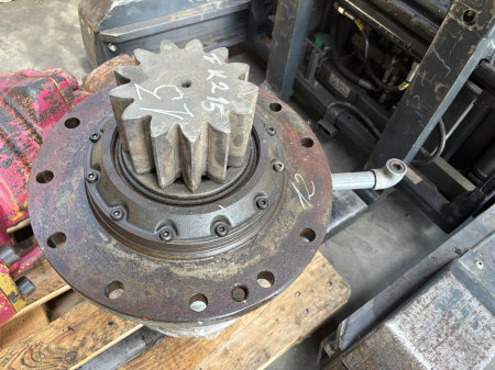 Piese Utilaje - Reductor rotire Kawasaki M5X130 - Fiat-Kobelco 215