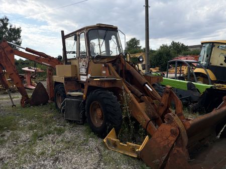 Schaeff SKB 800 cu motor Perkins - Dezmembrări [1]