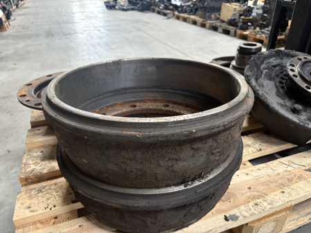 Componente punți, butuci, fuzete și diferențiale - Tambur frana ZF 4472 422 029