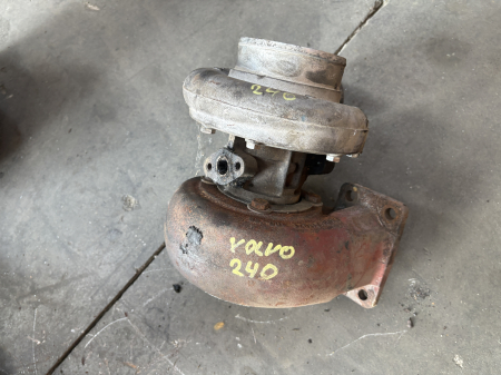 Turbosuflantă 916952D 6937 - Volvo 240 [2]