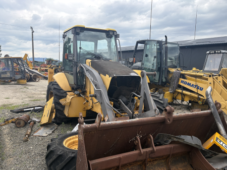 Buldoexcavatoare - Volvo BL71 cu motor Volvo D4D - Dezmembrări