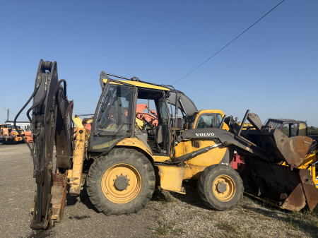 Buldoexcavatoare - Volvo BL71 cu motor Volvo D4D - Dezmembrări