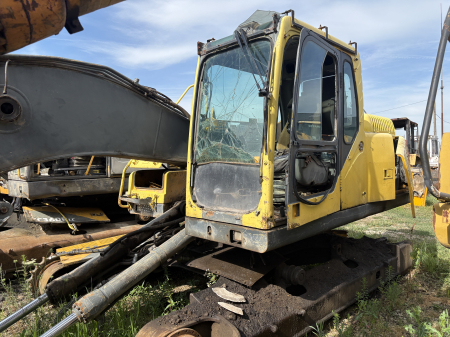 Excavatoare - Volvo EC210 cu motor D6E - Dezmembrări