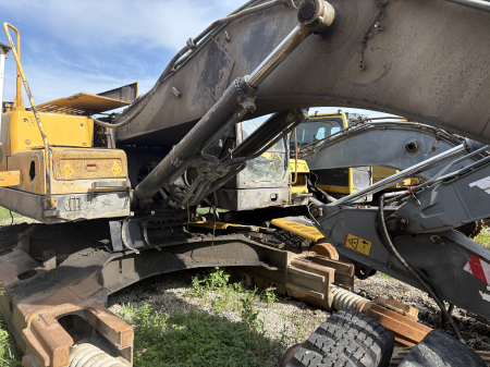 Excavatoare - Volvo EC360CL cu motor Volvo D12D - Dezmembrări
