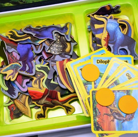 Puzzle magnetic sub formă de carte [3]