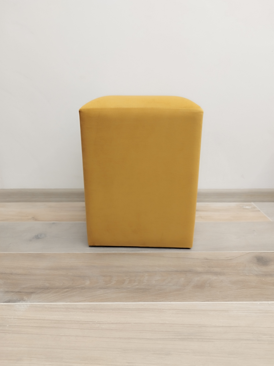 Taburet Cub Tapitat, Catifea, Galben 33x33x42 cm [3]
