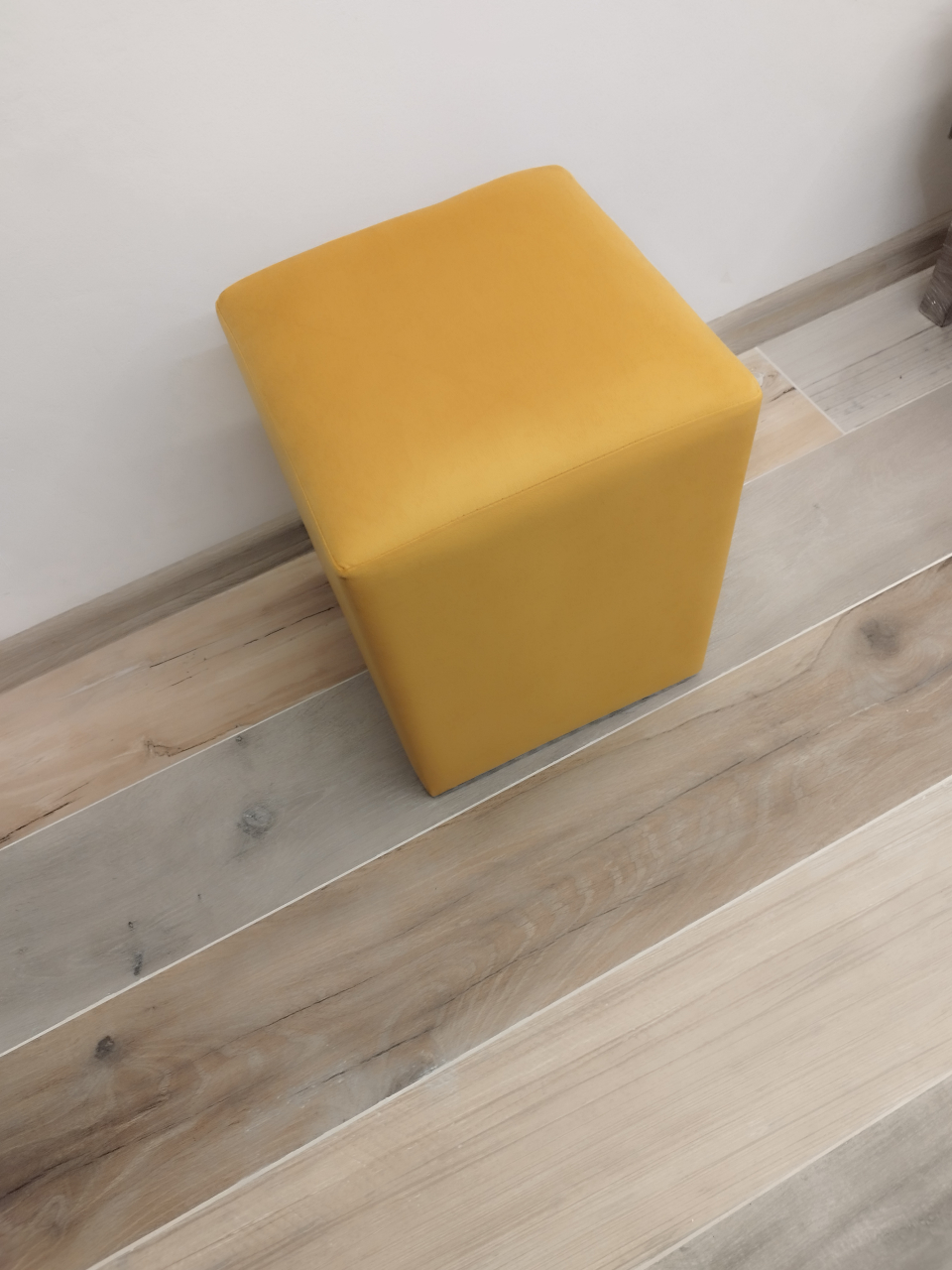 Taburet Cub Tapitat, Catifea, Galben 33x33x42 cm [6]