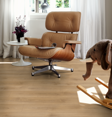 Parchet Laminat - Parchet Egger 8 mm, Stejar North maro deschis, 8 x 1292 x 193 mm, 1.99 mp/cutie, 15 kg/cutie