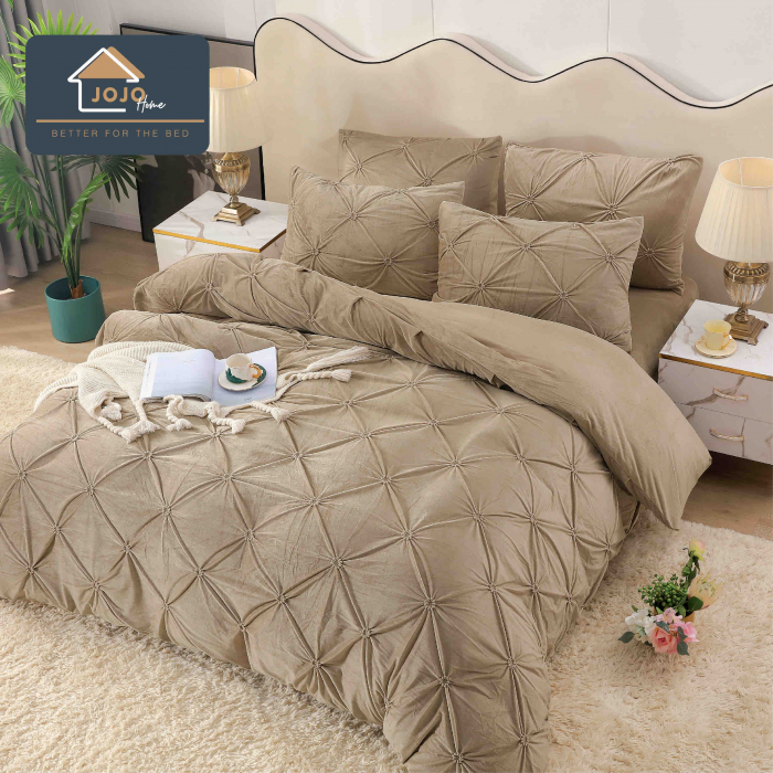 Lenjerie pat dublu, CU ELASTIC, Catifea Deluxe, cu pliuri brodate, 4 piese - Bej [1]
