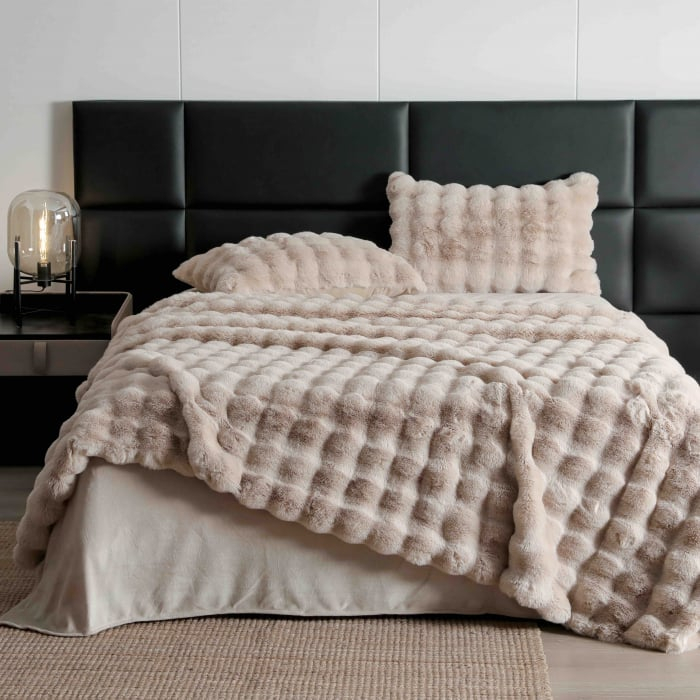 Lenjerie pat dublu, ExtraPufoasa, din Blanita artificiala de Iepure, 6 piese - Cappuccino [1]