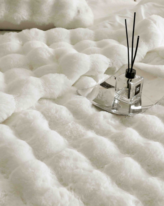 Lenjerie pat dublu, ExtraPufoasa, din Blanita artificiala de Iepure, 6 piese - Crem [5]