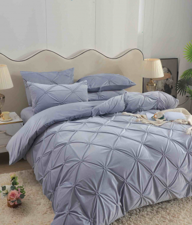 Lenjerie pat dublu, CU ELASTIC, Catifea Deluxe, cu pliuri brodate, 4 piese - Albastru Pastel [1]