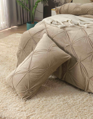 Lenjerie pat dublu, CU ELASTIC, Catifea Deluxe, cu pliuri brodate, 4 piese - Bej [2]