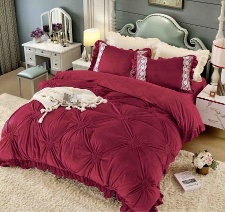 LENJERII DE PAT - Lenjerie pat dublu, CU ELASTIC, Catifea Deluxe, cu pliuri brodate, 4 piese - Rosu