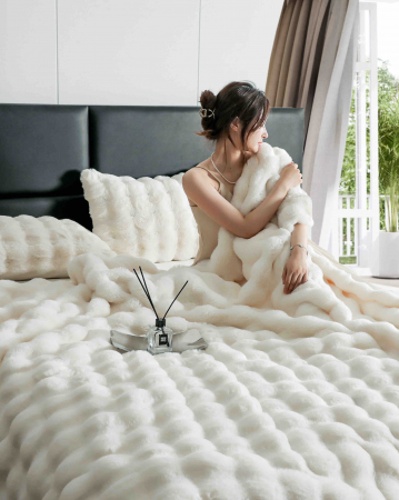 Lenjerie pat dublu, ExtraPufoasa, din Blanita artificiala de Iepure, 6 piese - Crem [2]