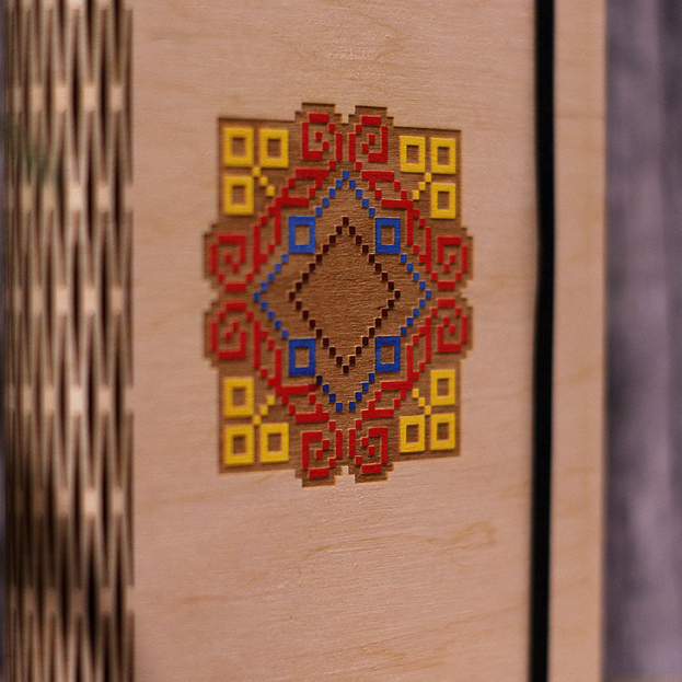 Agendă din lemn A6, motive traditionale, pictate manual - v5 [3]