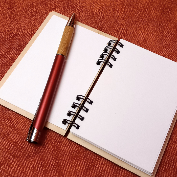 Agendă mini din lemn, motive traditionale [2]