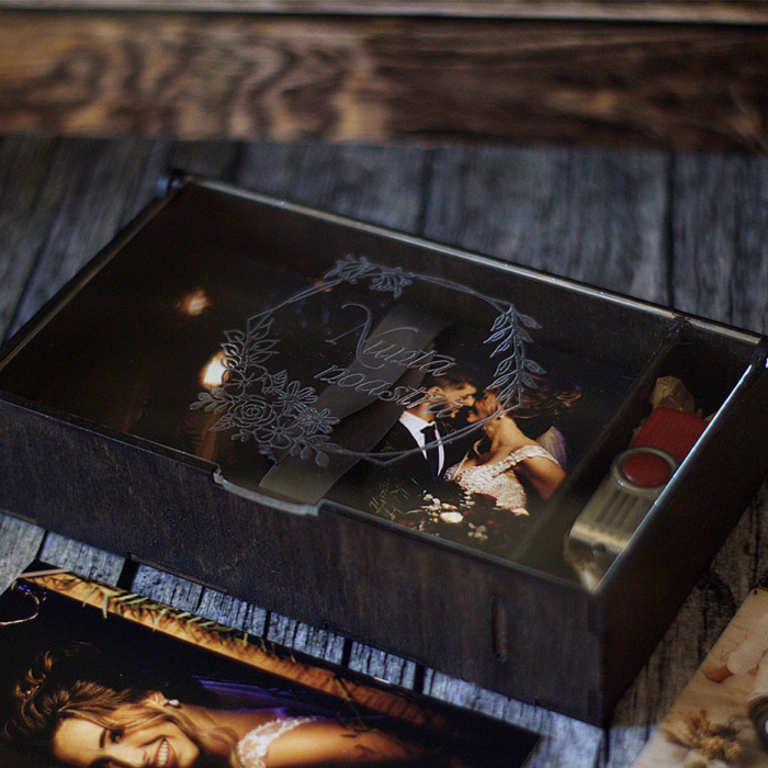 Cutie din lemn pentru fotografii 10 x 13 cm, cu capac plexiglas transparent [5]