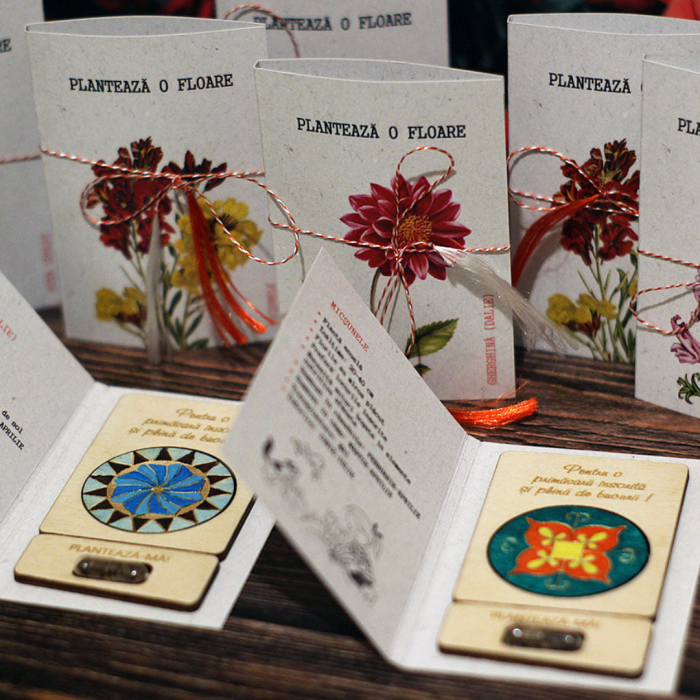 Martisor plantabil din lemn, pictate manual - motive traditionale [2]
