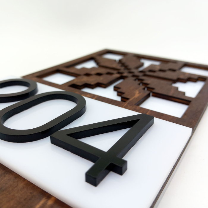 Placuta indicator pentru camera din lemn si plexiglas - Traditional [2]