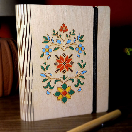 Agende din lemn - Agendă din lemn A6, motive traditionale, pictate manual - v3