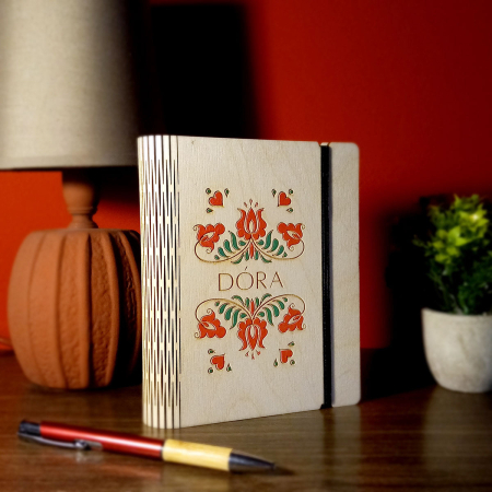 Agende din lemn - Agendă din lemn A6, motive traditionale, pictate manual - v4