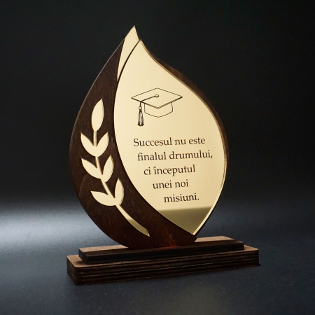 Trofee aniversare - Trofeu Personalizat din Lemn și Plexiglas Auriu