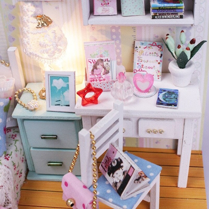 Casa de construit, artizanala din lemn DIY, dimensiune 19 cm, cu leduri si accesorii, Doty [6]