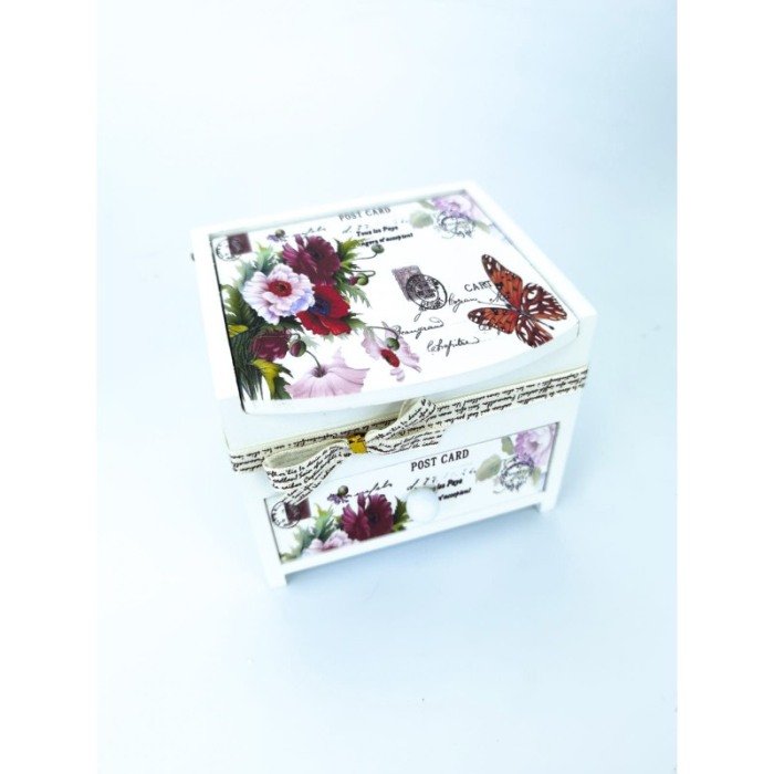 Cutie de bijuterii alba din lemn , cu capac ,model Post Card, fluturi si flori, 11 cm, Doty [4]