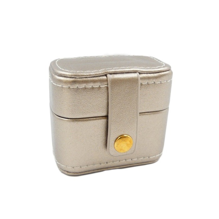 Cutiuta Sissy Rings, pentru transport inele, 4 spatii, piele ecologica, catarama aurie, 6x7x3 cm, bej metalizat, Doty®️ [1]