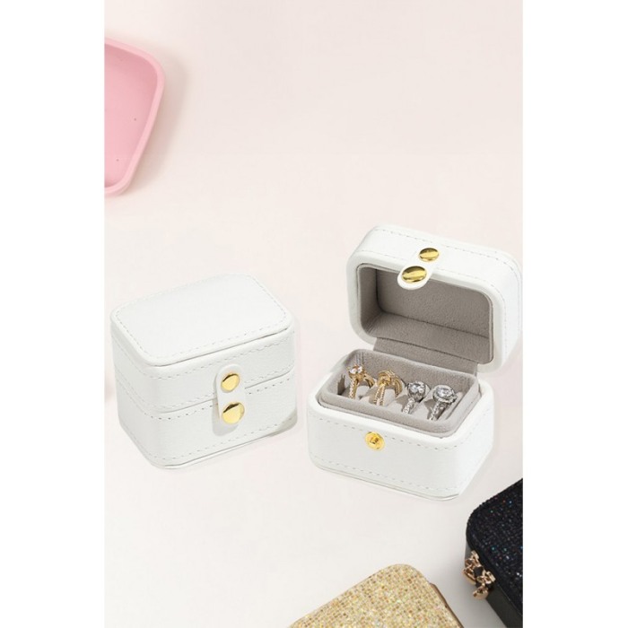 Cutiuta Sissy Rings, pentru transport inele, 4 spatii, piele ecologica, catarama aurie, eleganta, 6x7x3 cm, crem, Doty®️ [6]