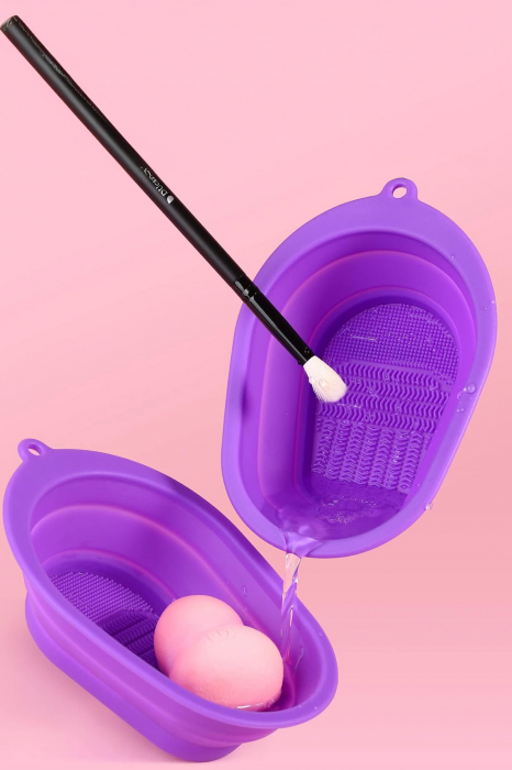 Dispozitiv manual de curatare pensule de machiaj BrushCleaner Basin Doty®, din silicon, cu 4 tipuri de striatii, tip cadita, portabil, pliabil, 15x10, mov [11]